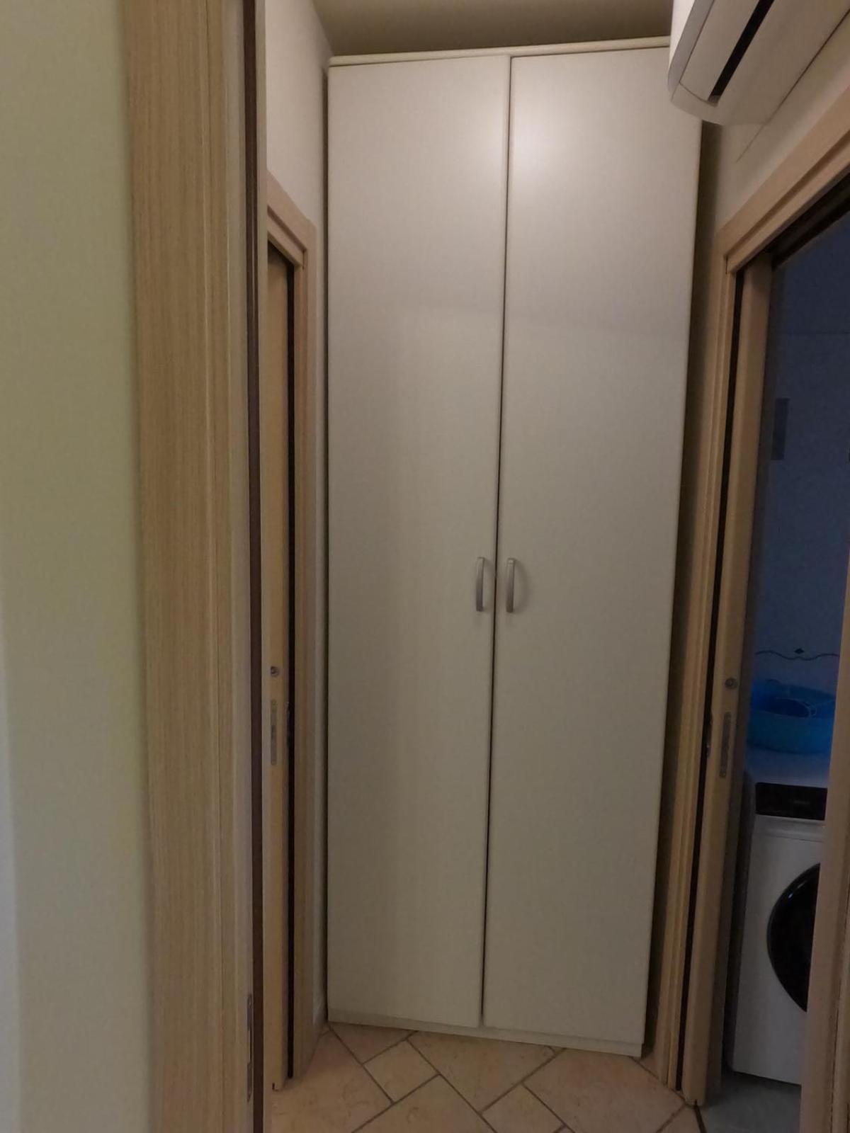 Hoya Apartment Сірміоне Екстер'єр фото